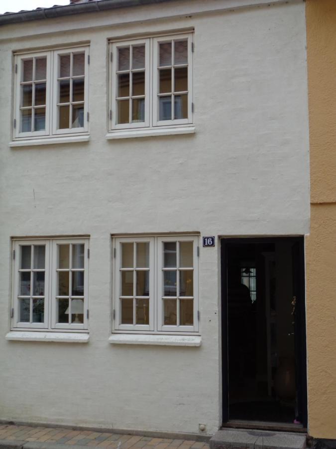 Dejligt Lille Byhus Faborg Bagian luar foto